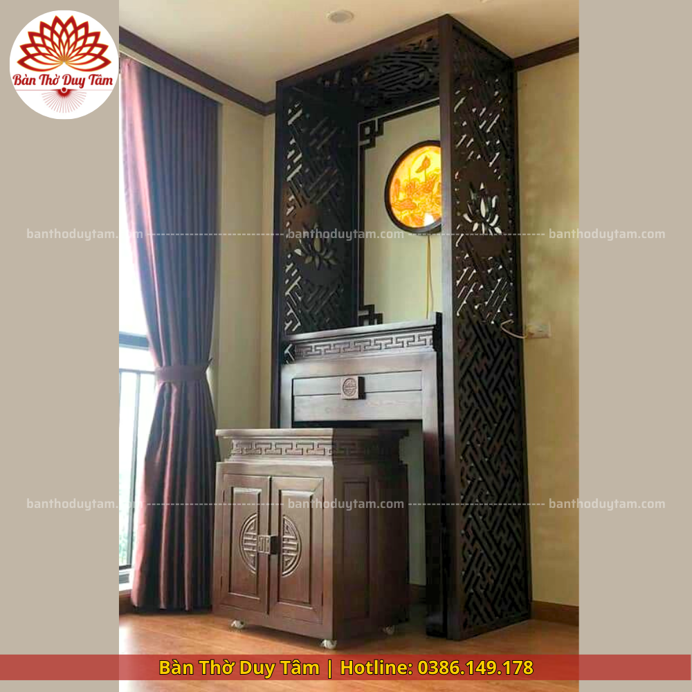 Mẫu phòng thờ đẹp gia tiên chất liệu gỗ sồi, bàn thờ gỗ hiện đại PT123