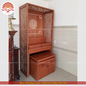 Mẫu phòng thờ đẹp gia tiên chất liệu gỗ sồi, bàn thờ gỗ hiện đại PT125