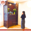 Mẫu phòng thờ đẹp chất liệu gỗ sồi, bàn thờ gỗ hiện đại PT154
