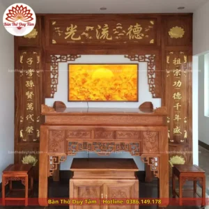 Mẫu phòng thờ đẹp gia tiên chất liệu gỗ sồi, bàn thờ gỗ hiện đại PT39