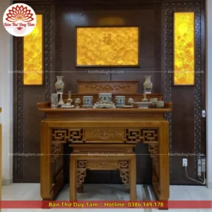 Mẫu phòng thờ đẹp gia tiên chất liệu gỗ sồi, bàn thờ gỗ hiện đại PT43