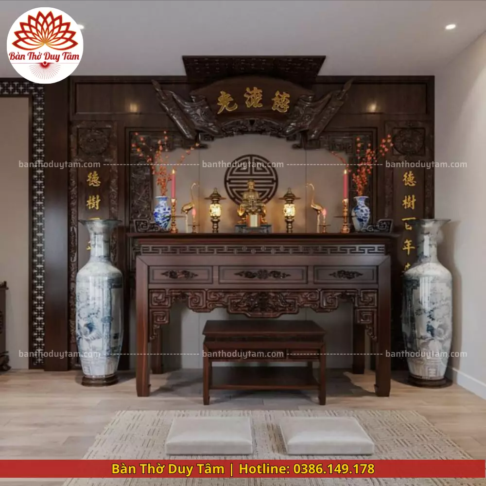Mẫu phòng thờ đẹp gia tiên chất liệu gỗ sồi, bàn thờ gỗ hiện đại PT66